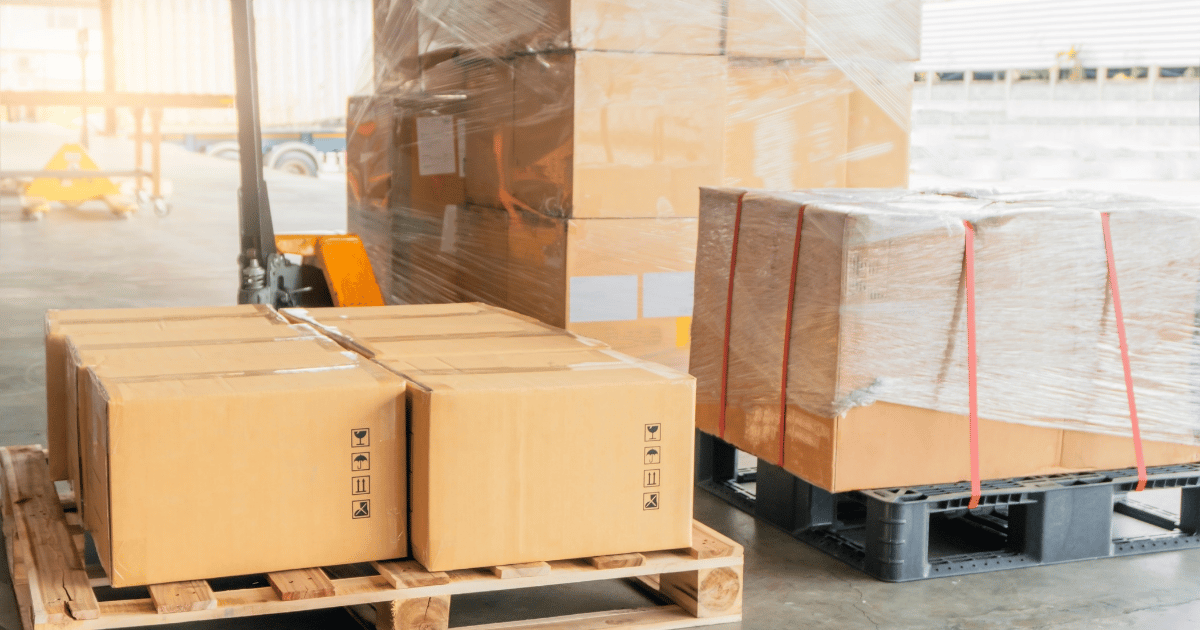 Kiện hàng bị xê dịch khi vận chuyển